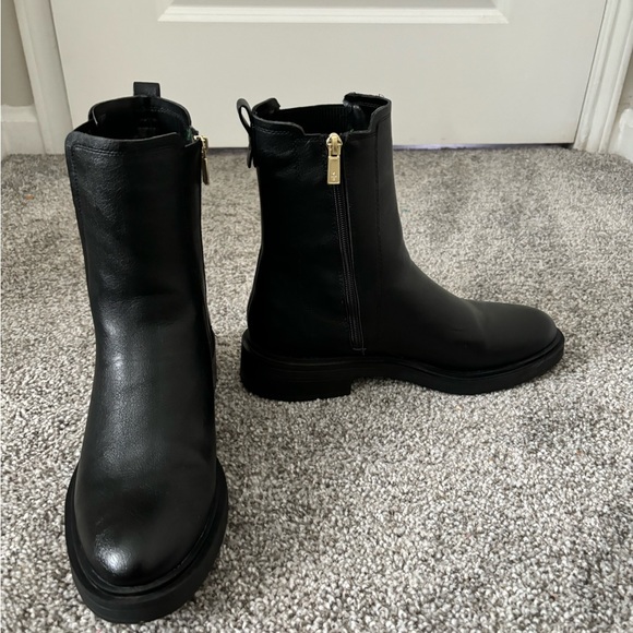 Excellent condition leather Chelsea boots Kenneth Cole Reaction. Comfortable - Picture 4 of 7